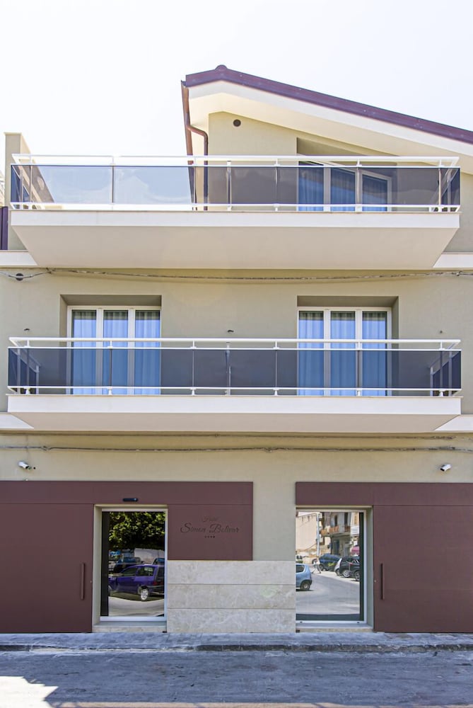 Hotel Charme Simon Bolivar - Image 1