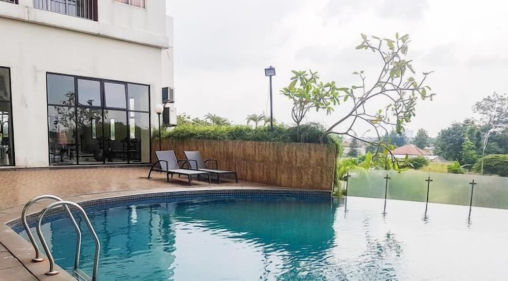 Nice And Cozy Studio Room Apartment Serpong Greenview