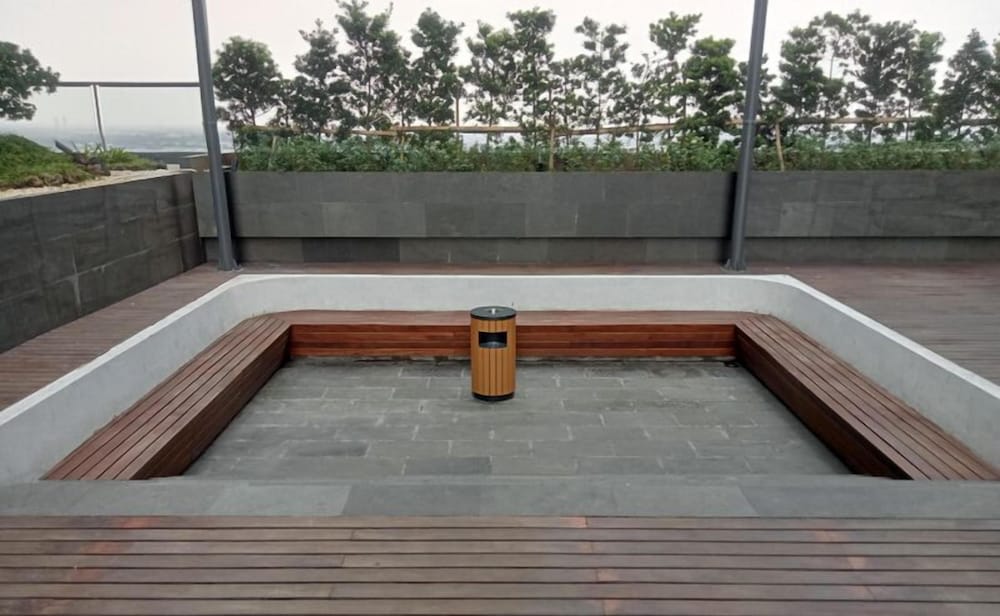 Comfy and Spacious Studio Apartment Carstensz Residence
