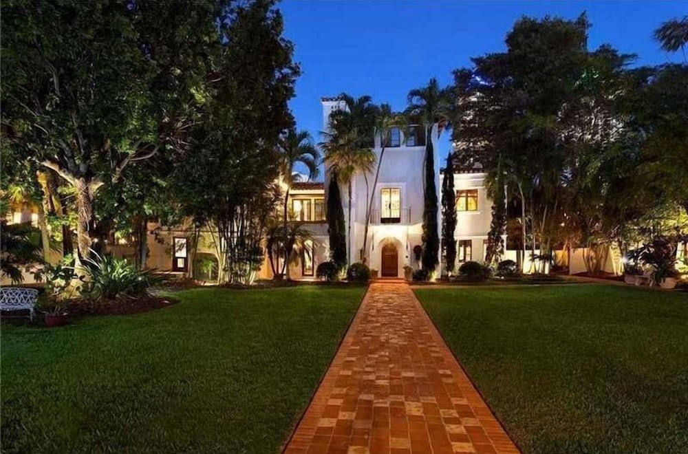 6 Bedroom Homes in Miami Beach by TMG
