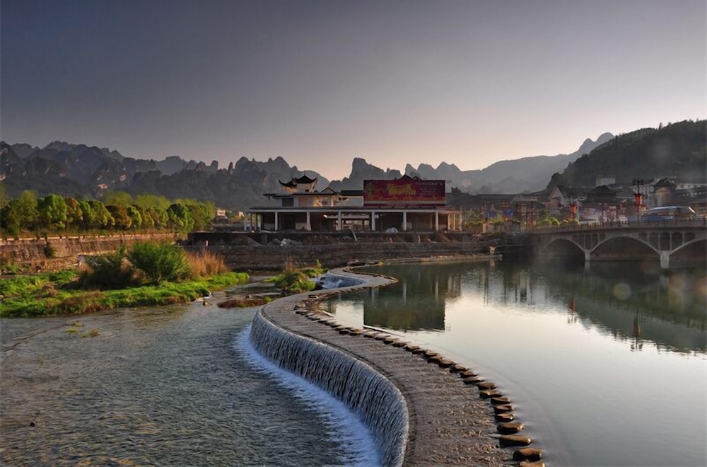 Riverside Peak Lodge Zhangjiajie Wulingyuan National Park