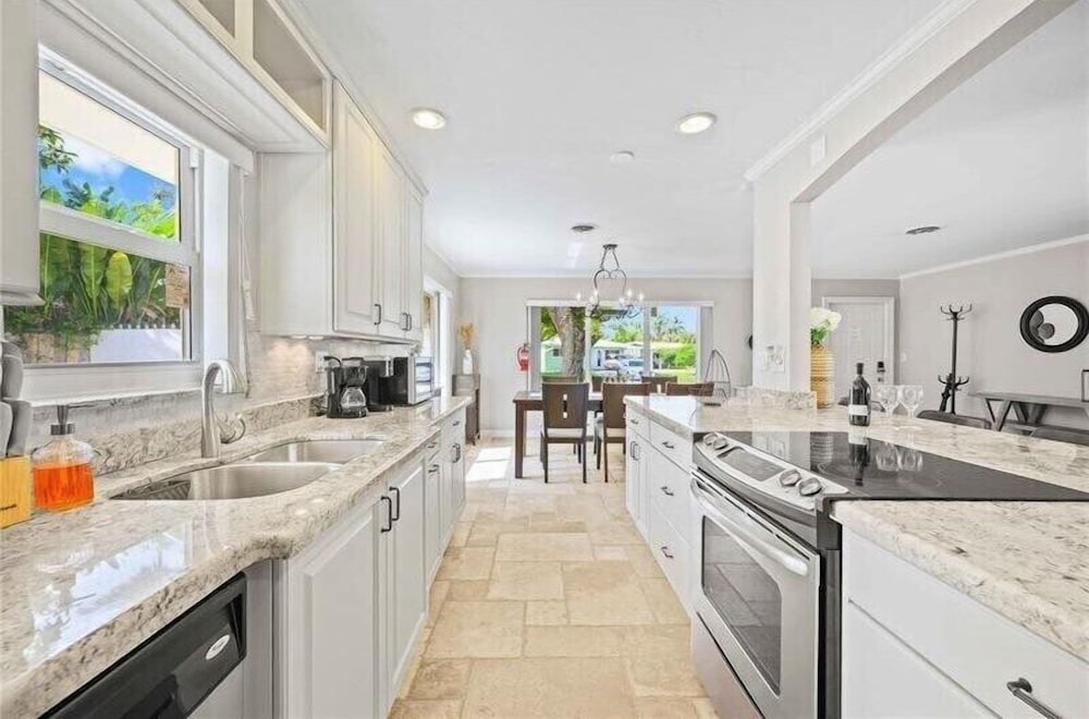 332 Wilton Manors in Wilton Manors