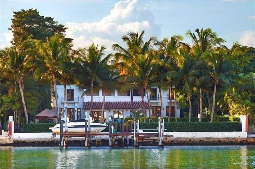 6 Bedroom Homes in Miami Beach by TMG