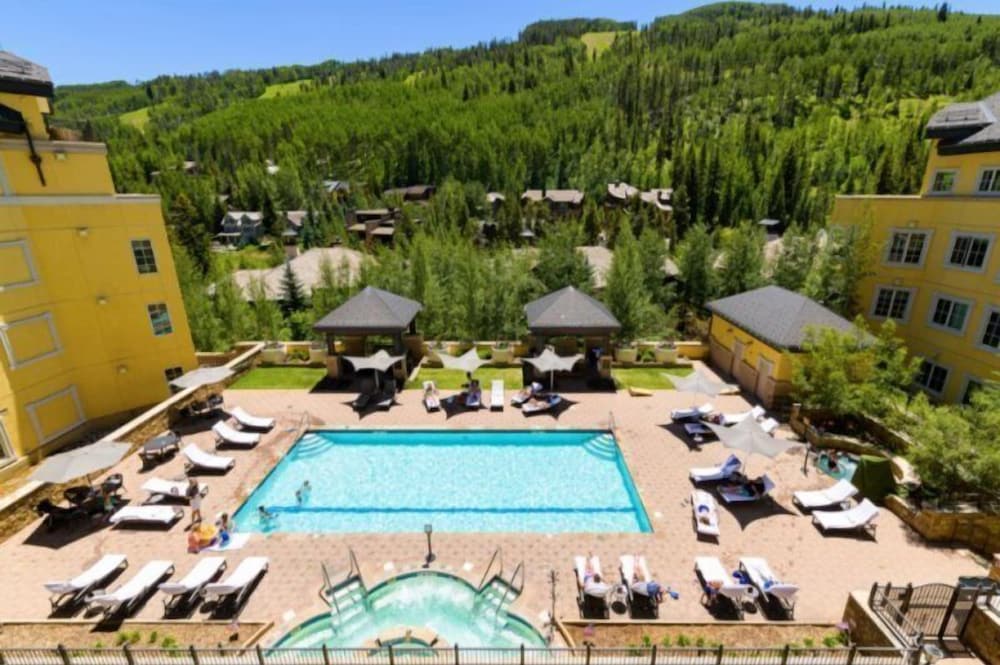 Spectacular 4 Bedroom Ritz-carlton Penthouse Residence in Vail, Colorado