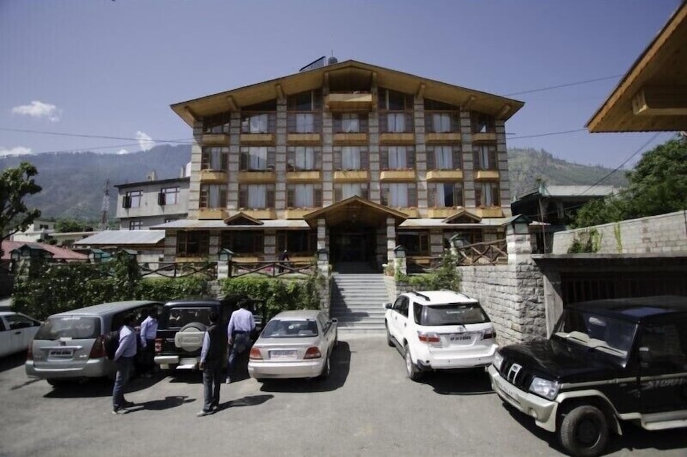 J.J Resorts