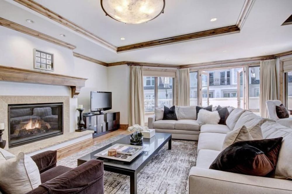 Platinum 2 Bedroom Vacation Rental in the Heart of Vail