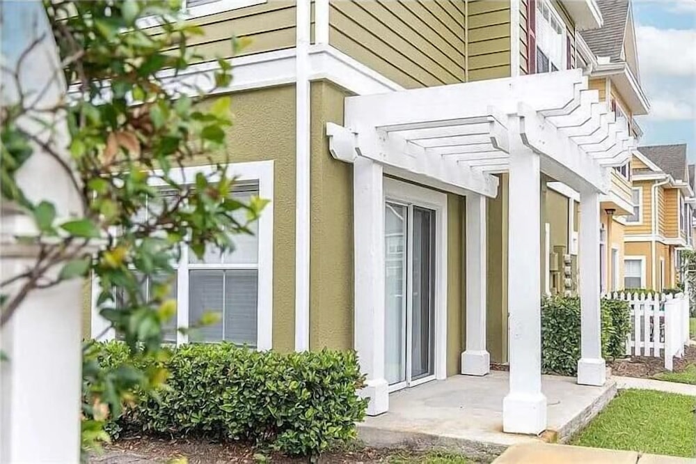 4562 YR - Amazing 4 Bed Private Getaway