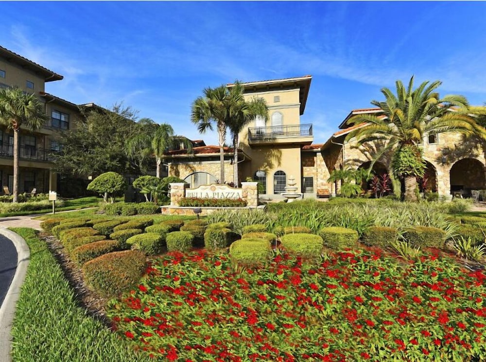 Beautiful Bella Piazza Condo - Image 1