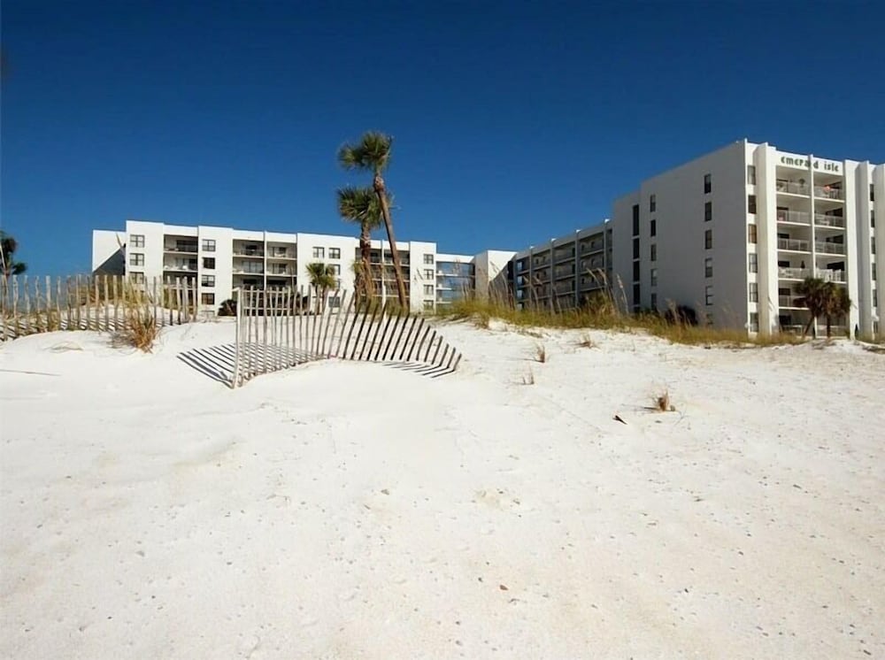 Emerald Isle Fort Walton Beach by Southern Vacation Rentals