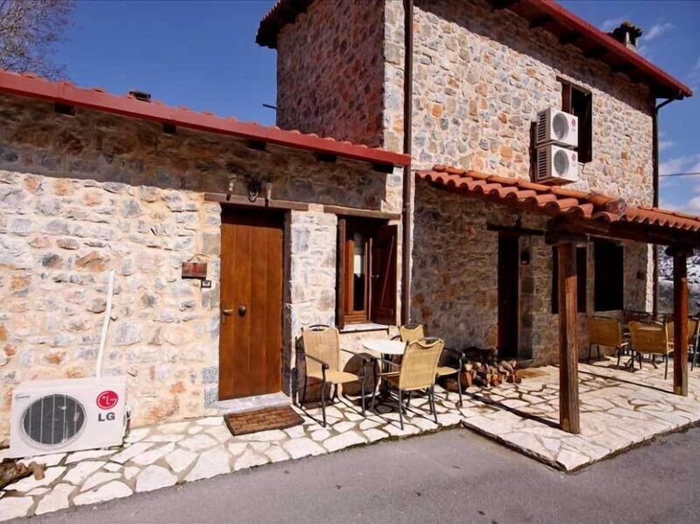 Menalia Villas & Suites