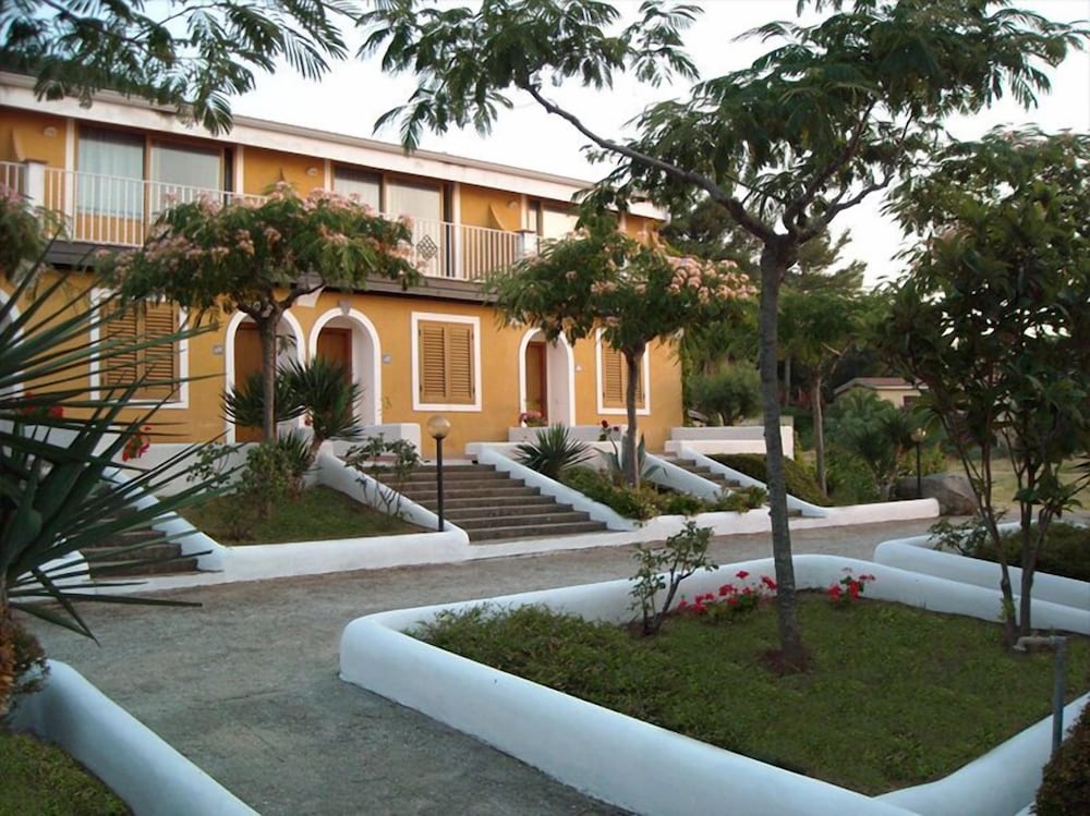 Cala Petrosa Resort