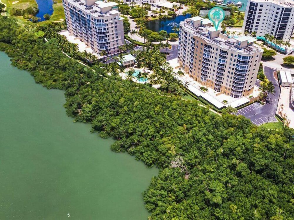 Waterside 756 view 5