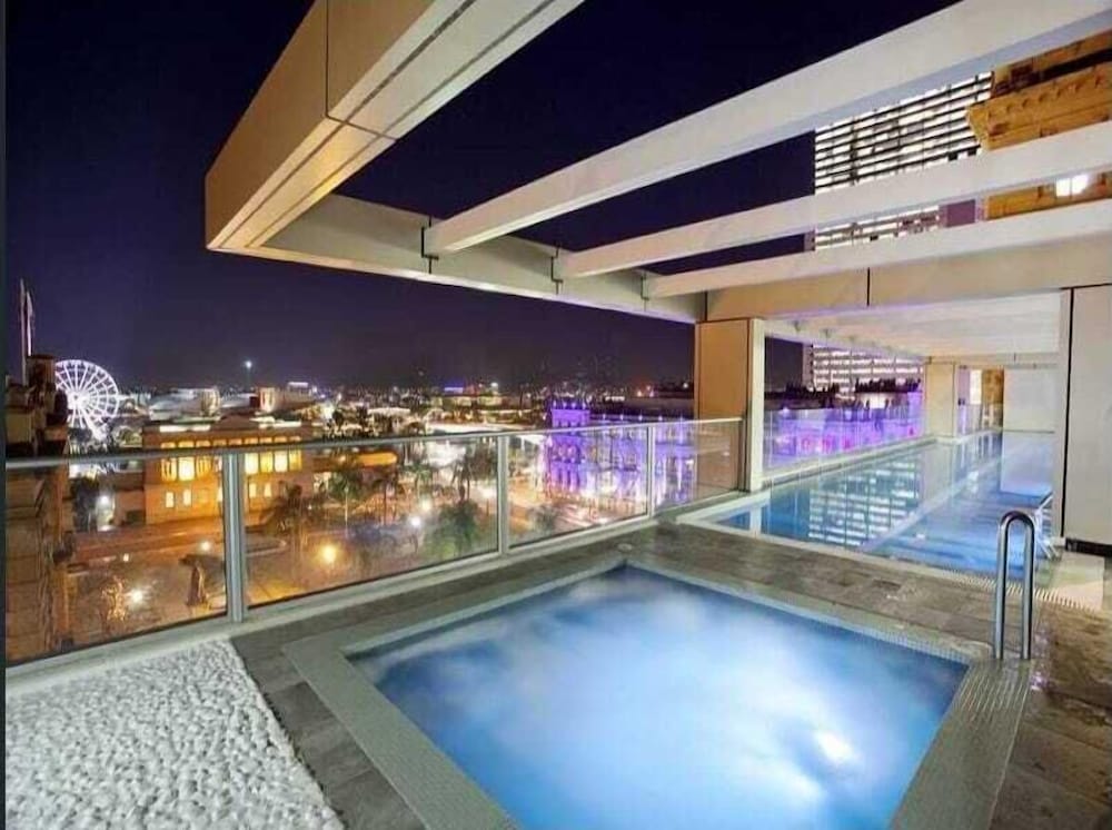 Oasis Retreat Level 27 in Casino Towers