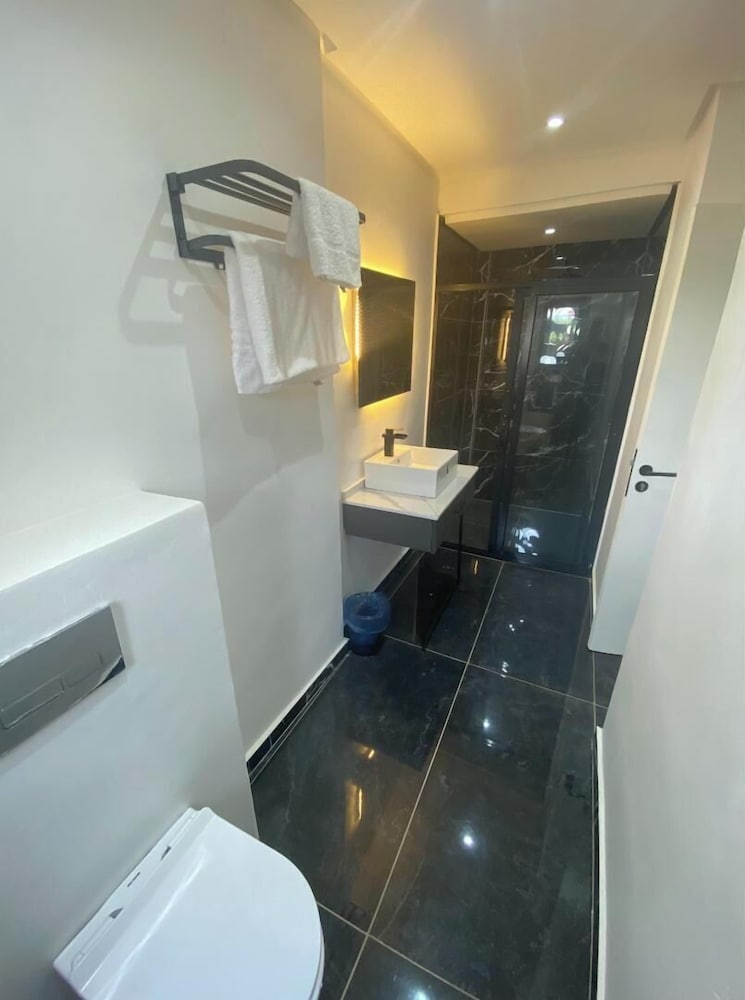 Home Xperience Luxury Apartments