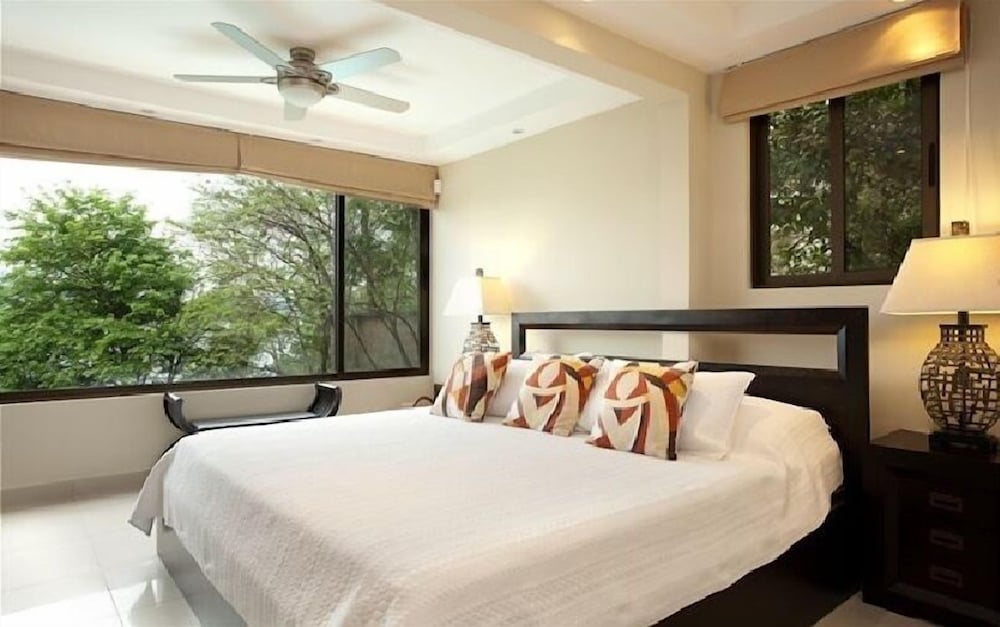 Casa Colibri view 3