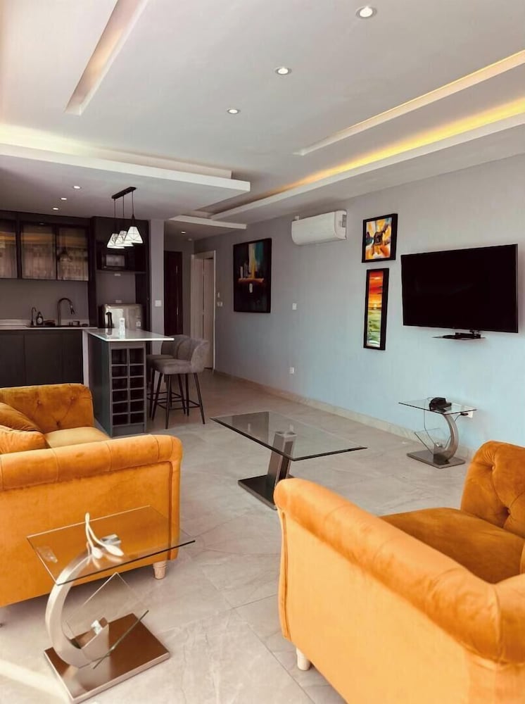 Home Xperience Luxury Apartments