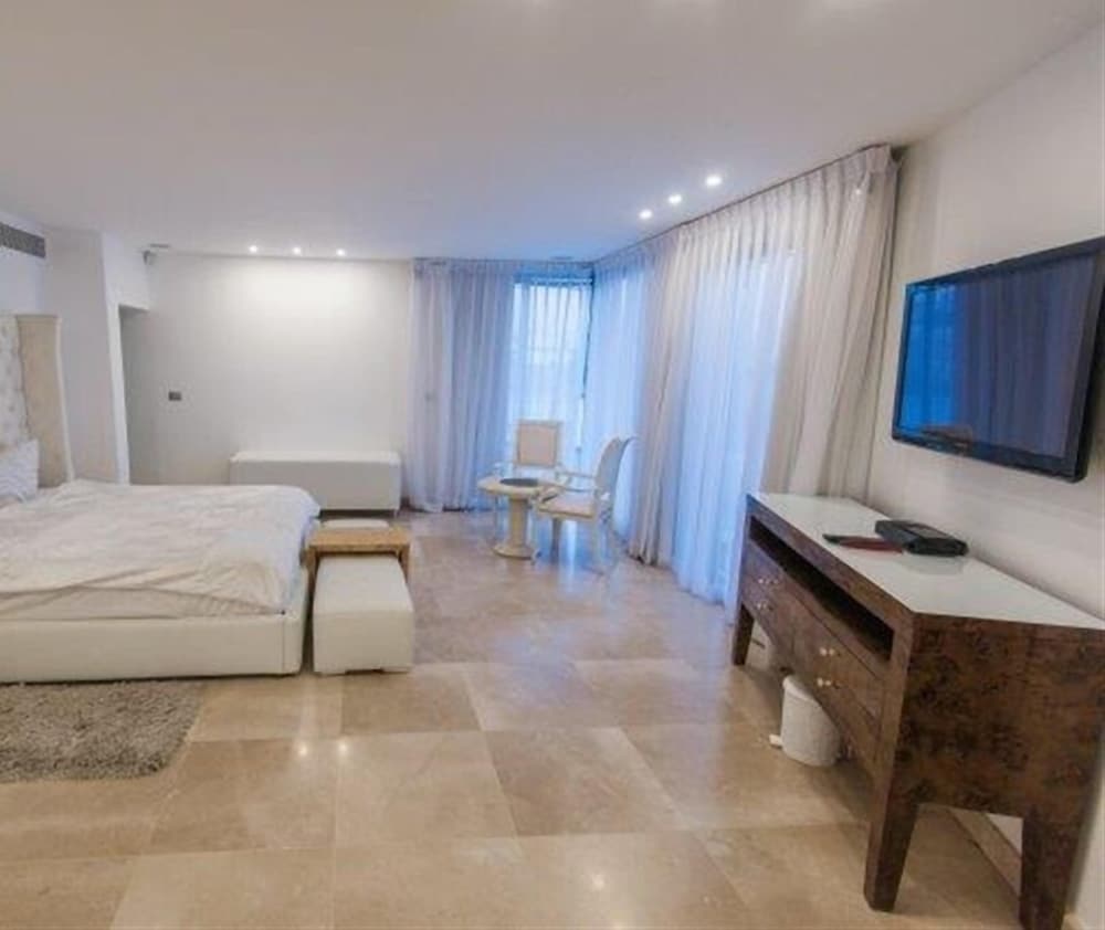 Mango Luxury Villa view 4