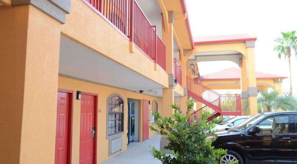Regency Inn - Property Image 25