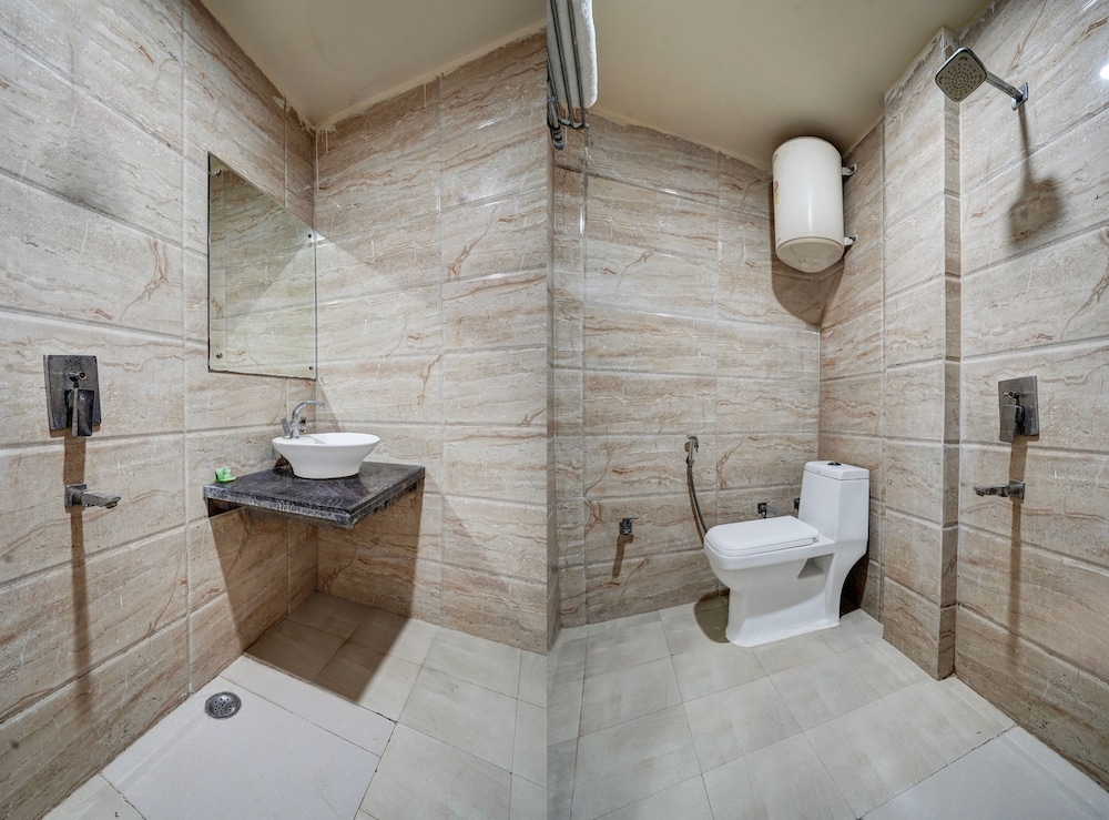 Hotel City Lite Near Delhi Airport