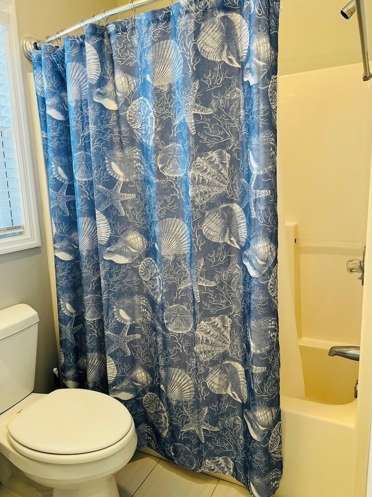 Fins / 1295 Ocean Blvd West 10 Bedroom Home