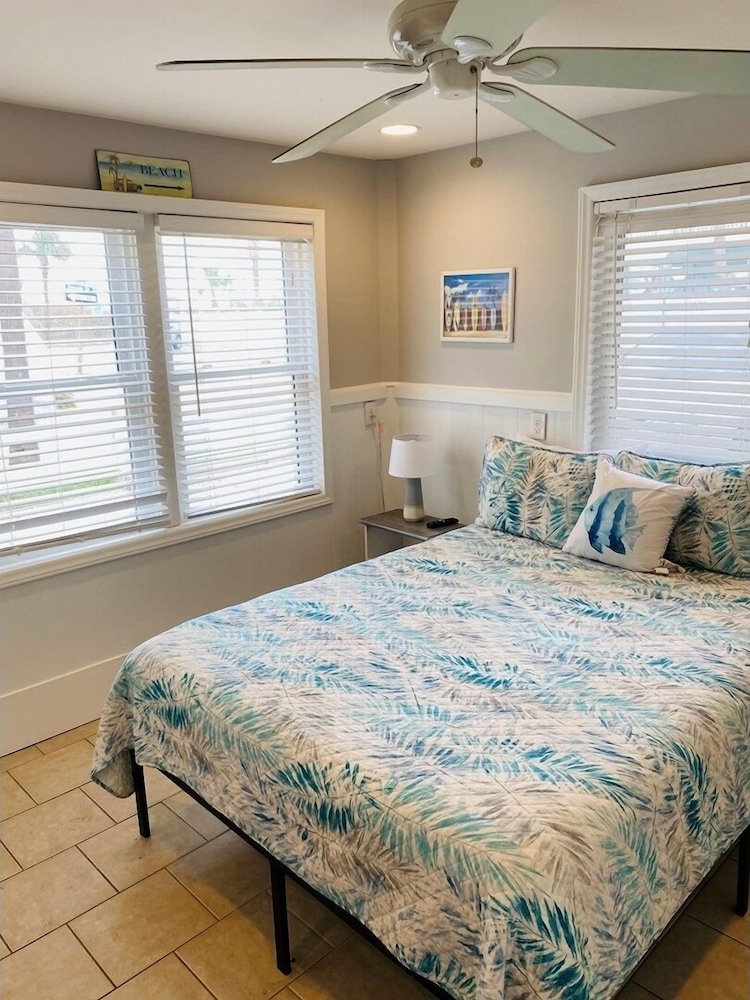 The Ocean House 6 Bedroom Home by RedAwning