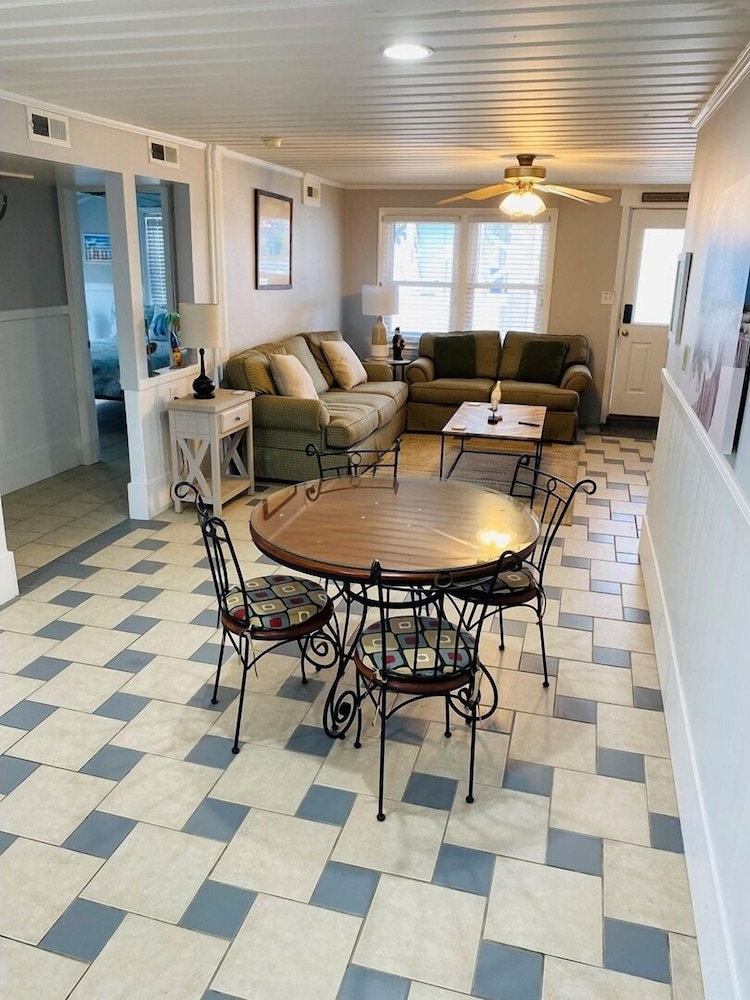 The Ocean House 6 Bedroom Home by RedAwning