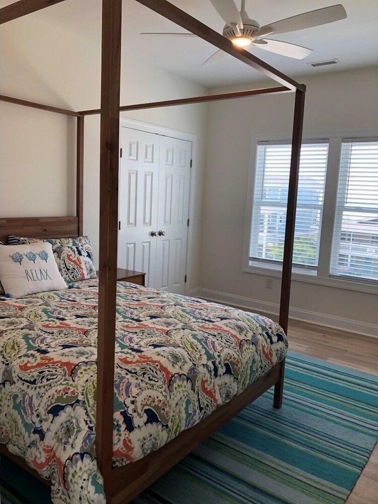Sun-kissed Mermaid / 846 Ocean Blvd West 2 Bedroom Home by RedAwning view 2