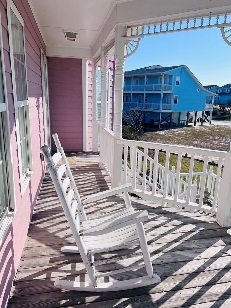 Victoria - 3 Br Home