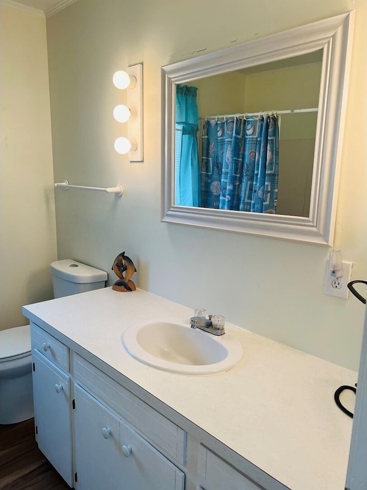 Seaside - 4 Br Home