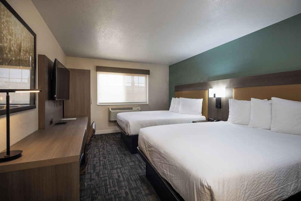 Hayward Vacations - Comfort Inn - Property Image 20