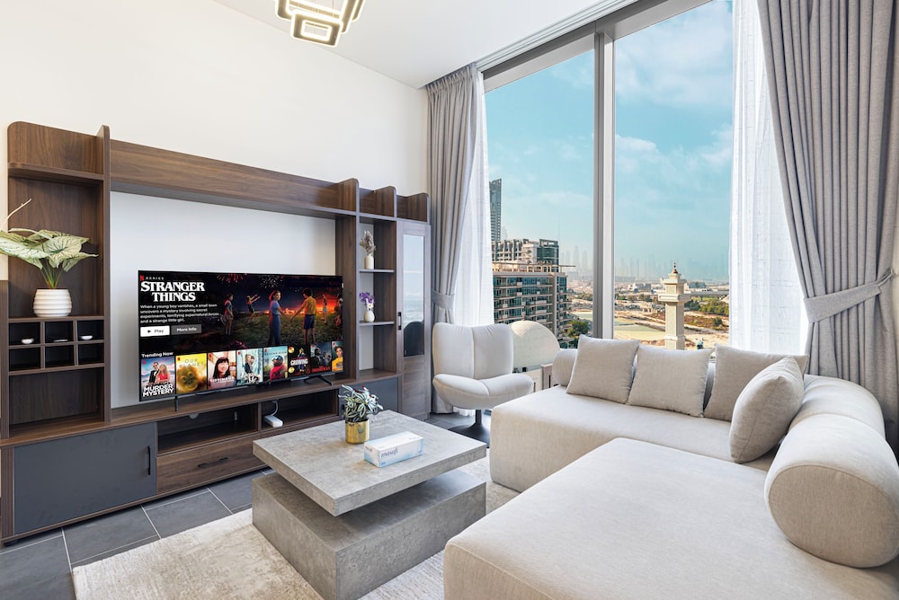 Sobha Suites by Hostiva - Burj View