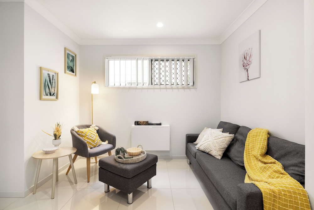 Smart Suites Self Check-in Apartments - 31A Freney