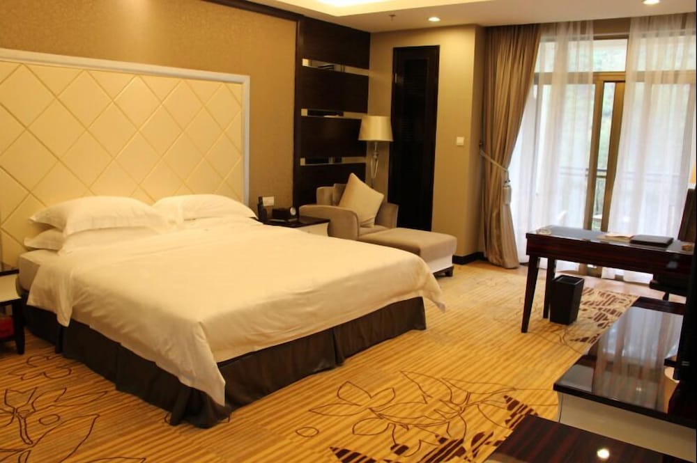 Country Garden Phoenix Hotel Yunfu