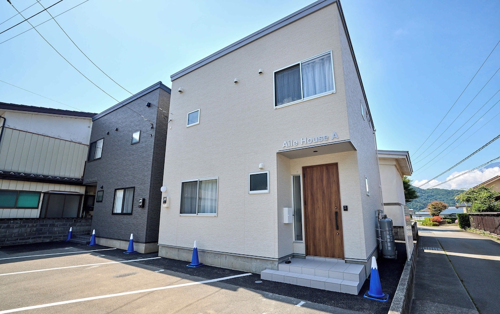 AileHouse A・B