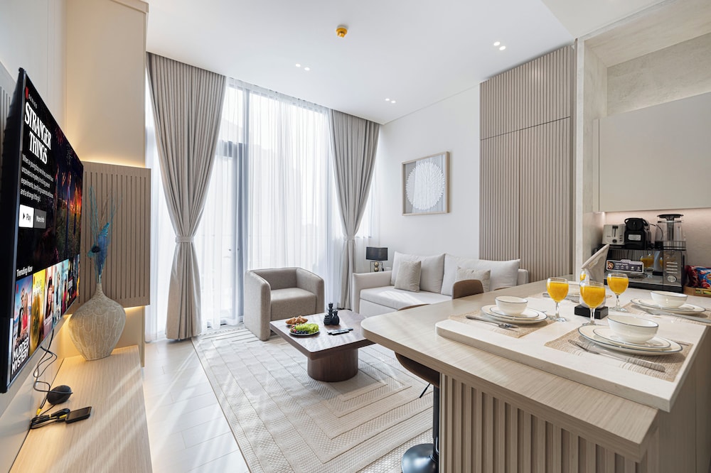 Binghatti Phantom Suites by Hostiva