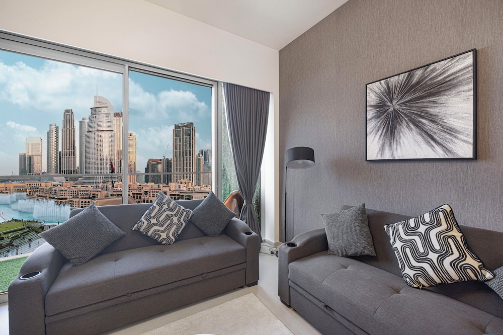 Grande Suites by Hostiva - Burj View