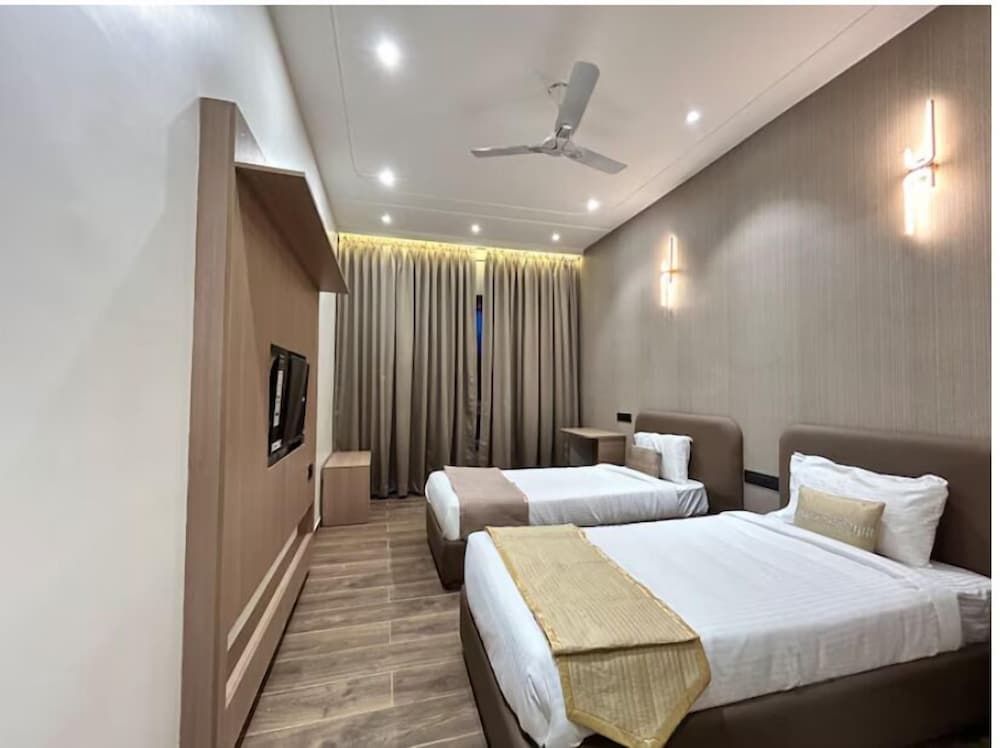 Hotel Kingsway Continental Raipur