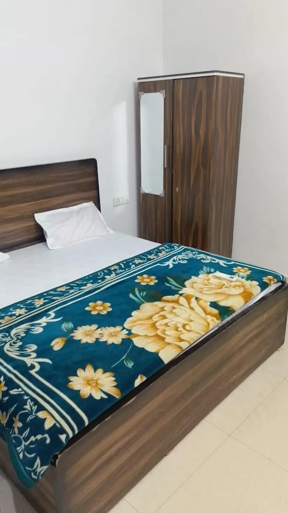 Hotel Indra Palace By GRB