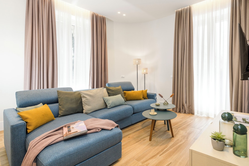 Domus Augustea - Luxury Accommodations