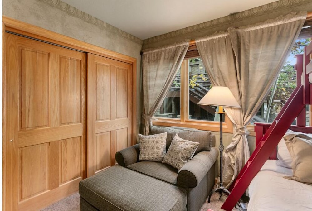 Trail's End Lodge - 4 Bedroom Residence w/ Spa #13 4 Condo