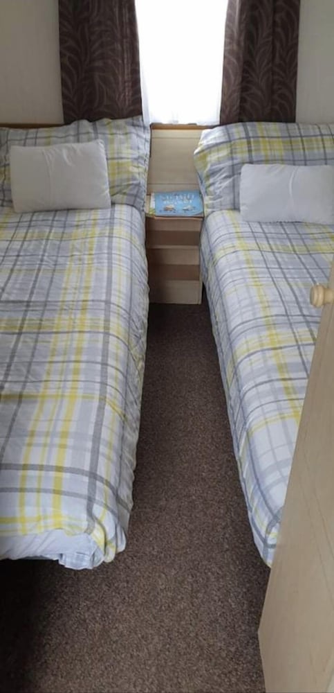 Inviting 3-bed Static Caravan Butlin's Skegness view 3