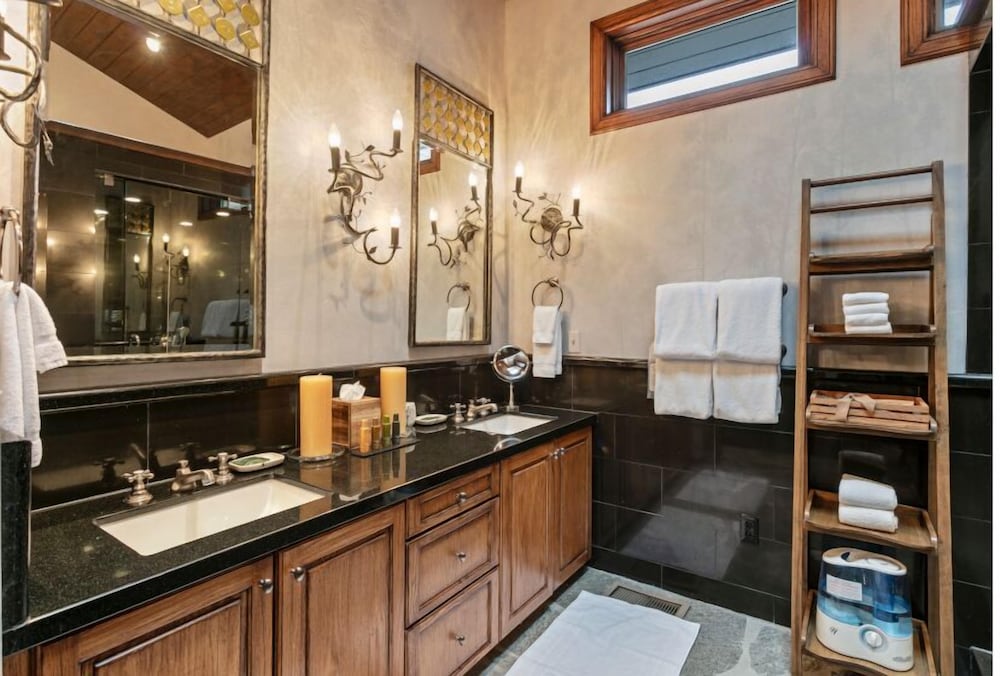 Trail's End Lodge - 4 Bedroom Residence w/ Spa #13 4 Condo