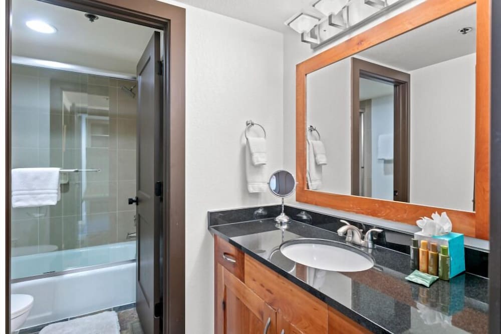 107 - Three Bedroom with Spa Ridgepoint 3 Condo