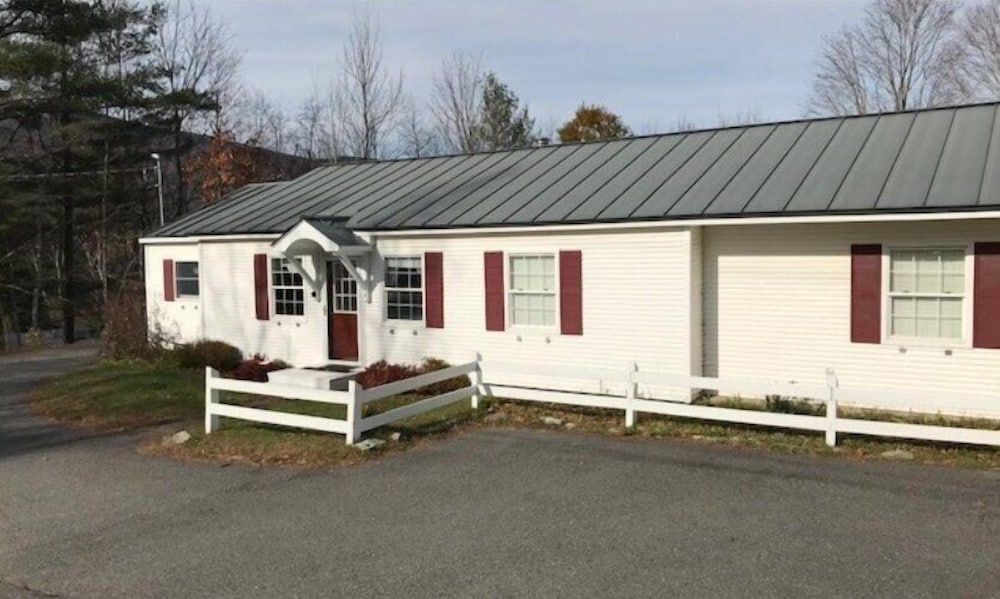Twine Hill 4 Bedroom Private Hot Tub Home