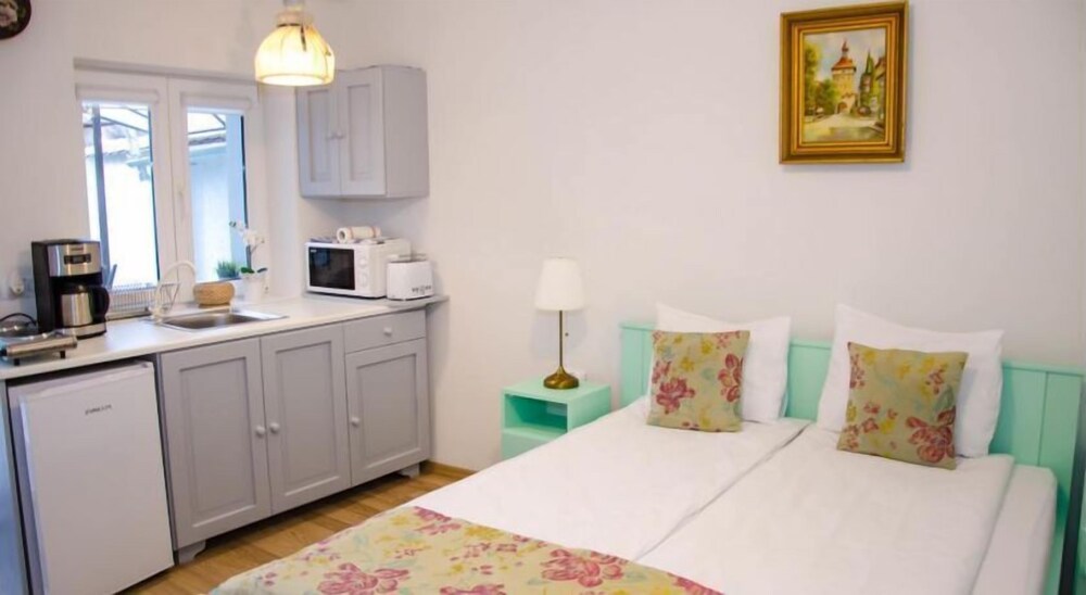 Tischler Apartment & Studio view 4