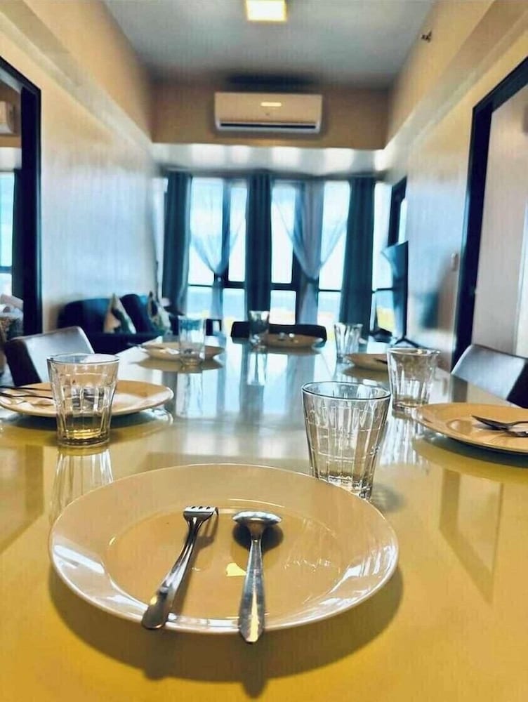 MACTAN NEWTOWN OMP FAMILY ROOM