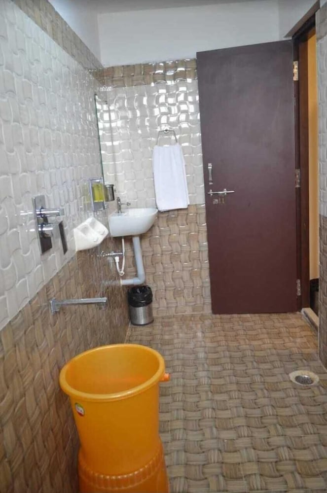 HOTEL NARMADA GRAND