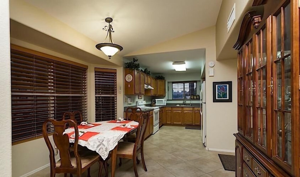 Gilbert Islands By Signature Vacation Rentals - Property Image 18