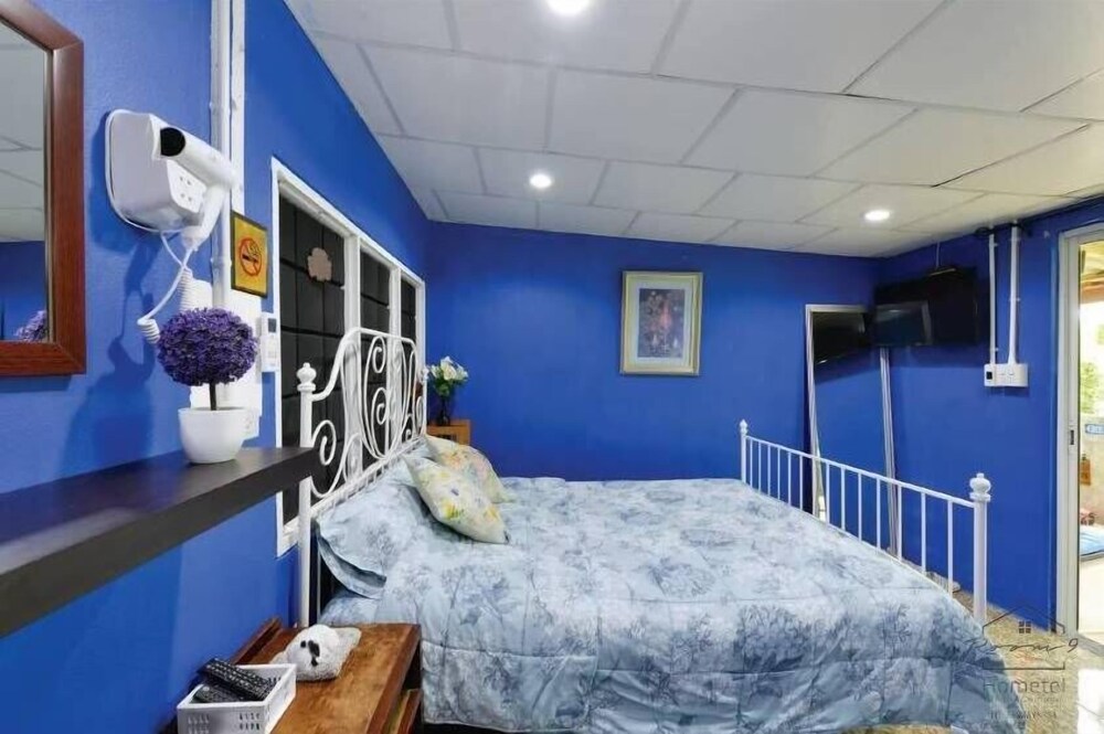 Room 9 Hometel