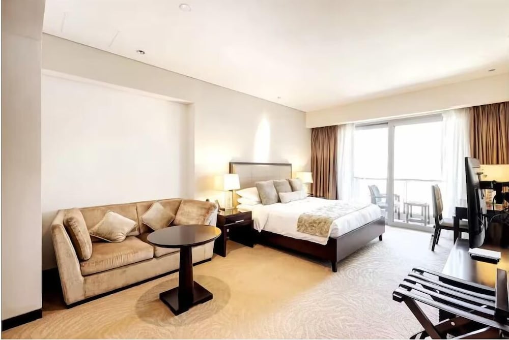 Luxury Studio with Stunning Marina & Beach Views